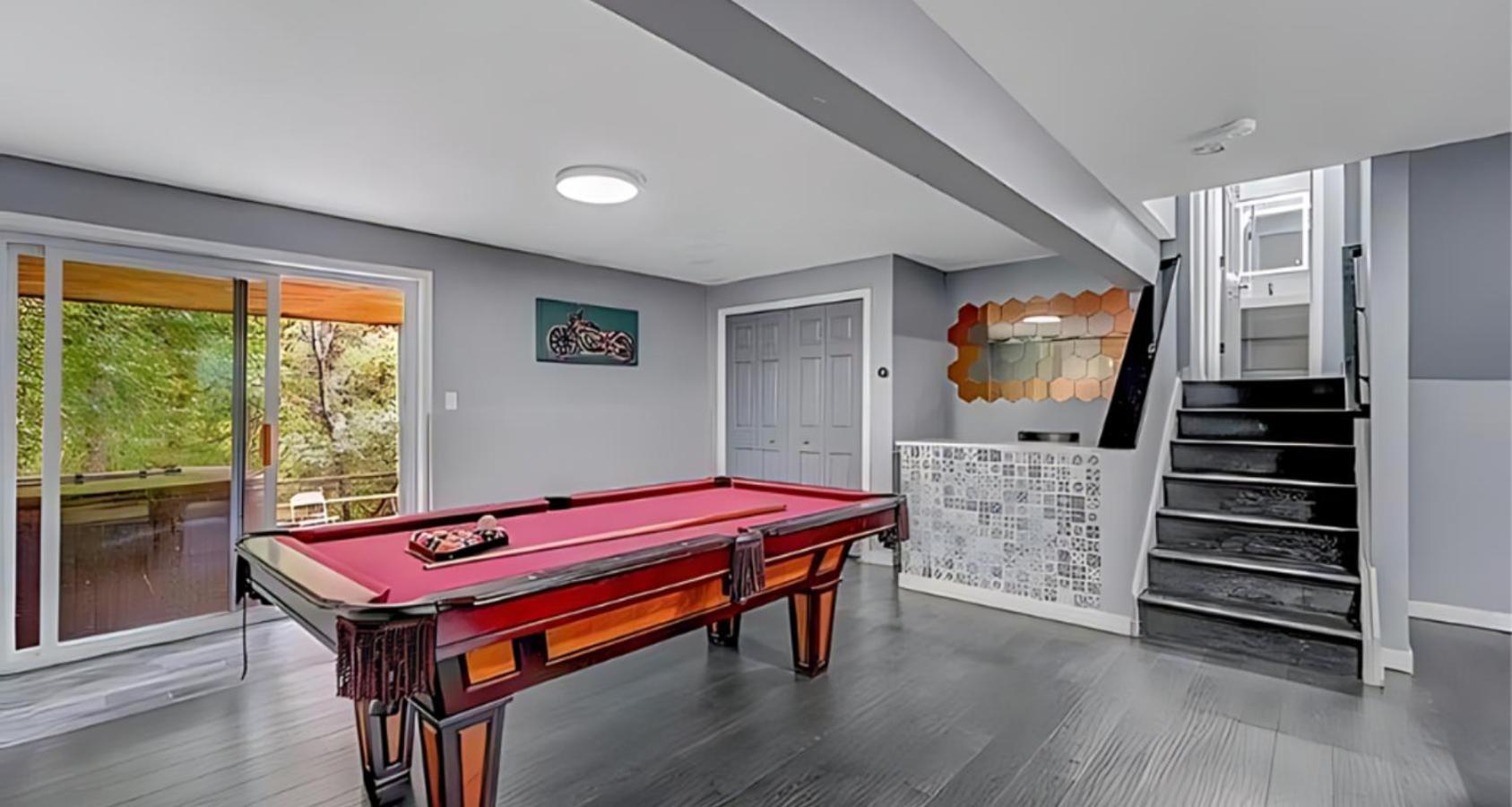 Peaceful Pocono Home With Hot Tub, Gym, & Office Long Pond Luaran gambar